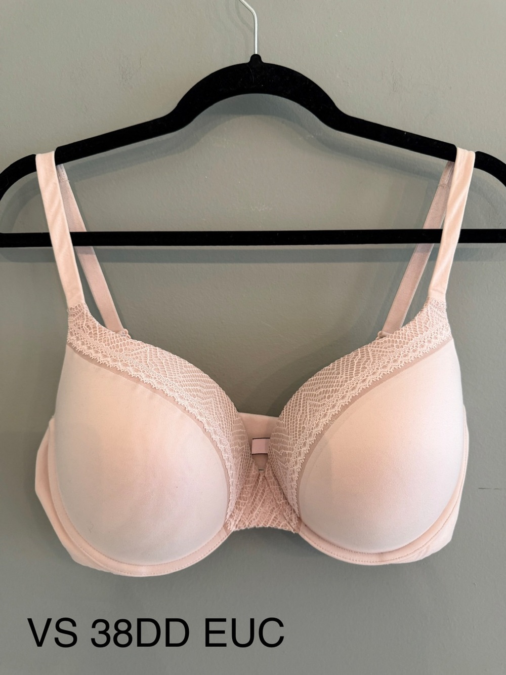 Victoria's Secret Light Pink Bra